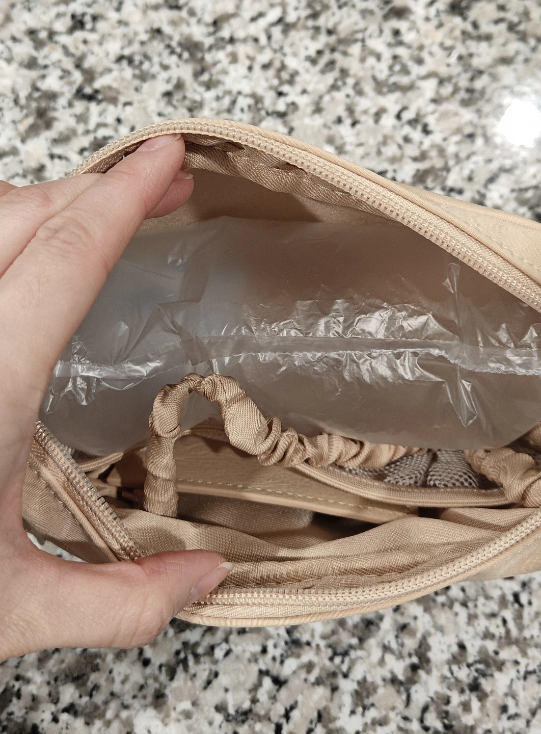 Béis Belt Bag in beige - photo 4