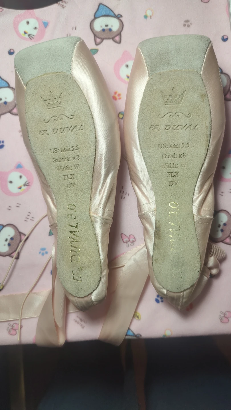 FR. DUVAL Ballet Pointe Shoes - Size 5.5