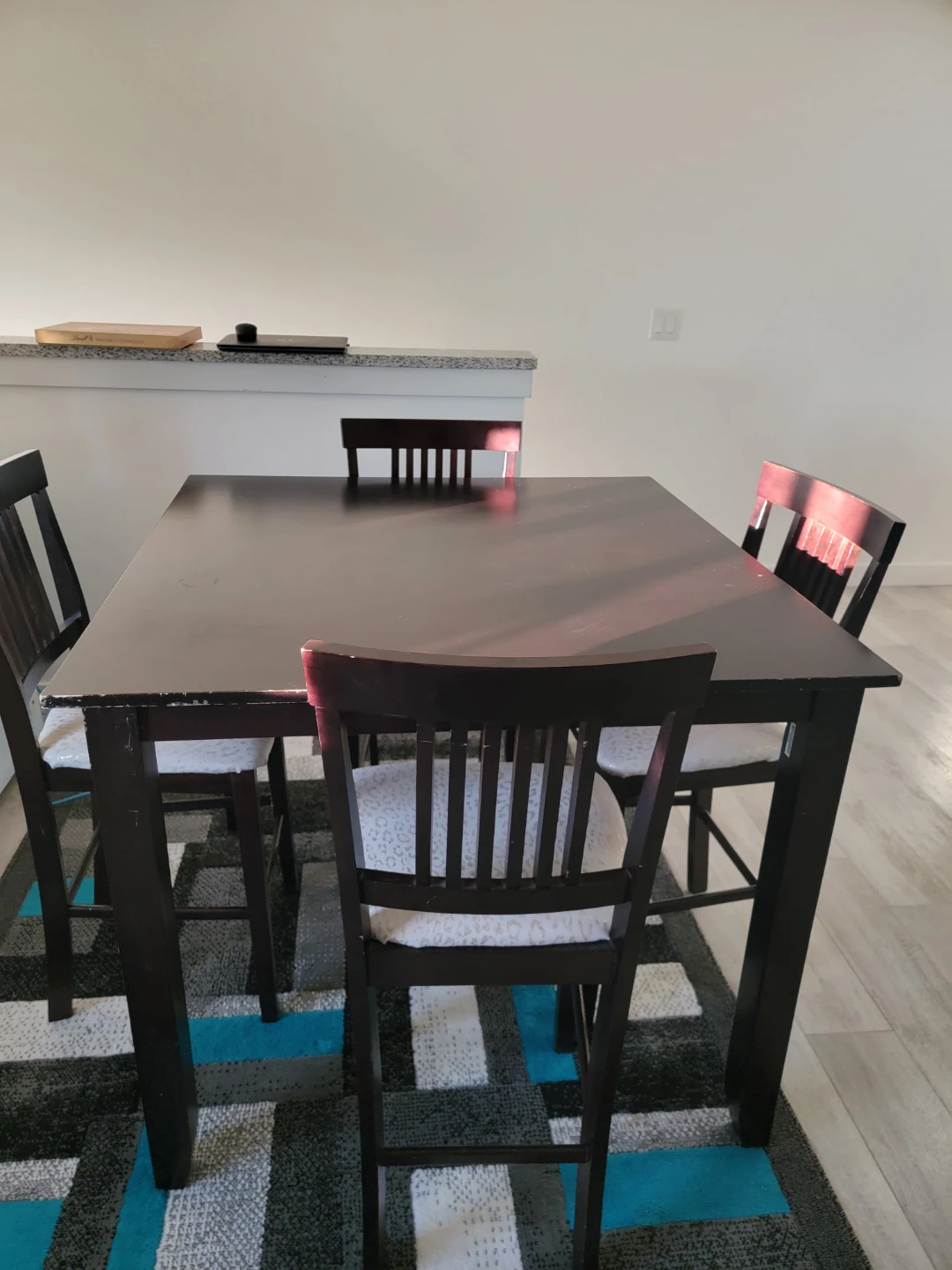 Set of 4 Dark Wood Counter Height Chairs with Patterned Seats