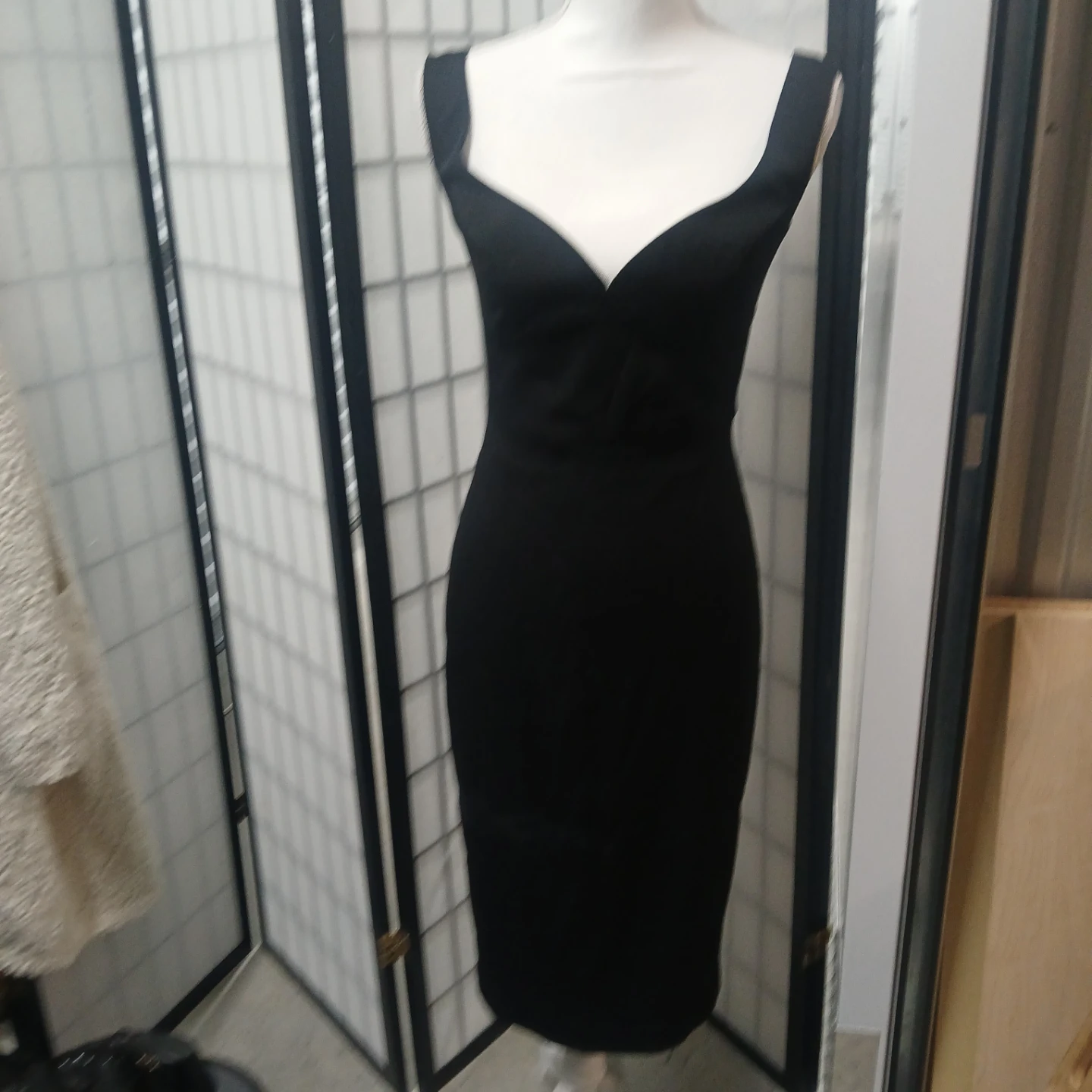 Black Halo Women's Black Dress Size 2