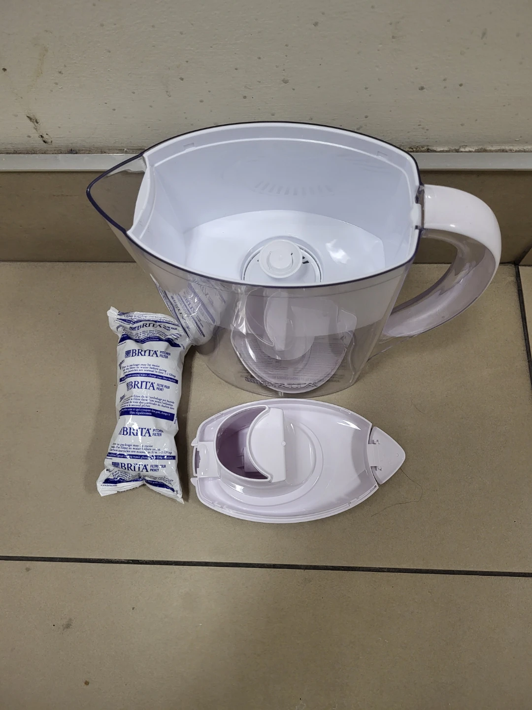Brita Water Filter Pitcher with 1 Filter - photo 2