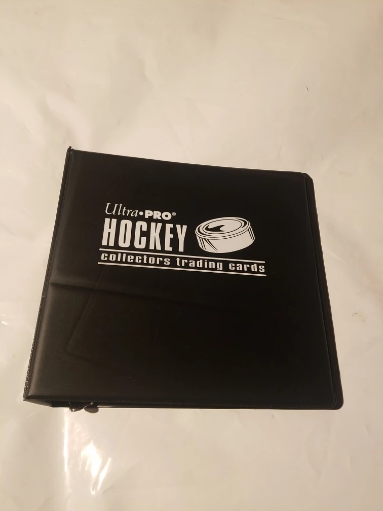 Ultra Pro Hockey Collectors Trading Cards Binder