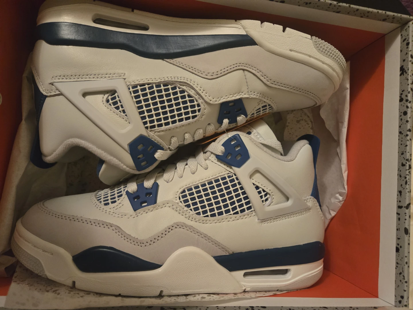Nike Air Jordan 4 Retro (GS) Size 5.5Y - photo 2