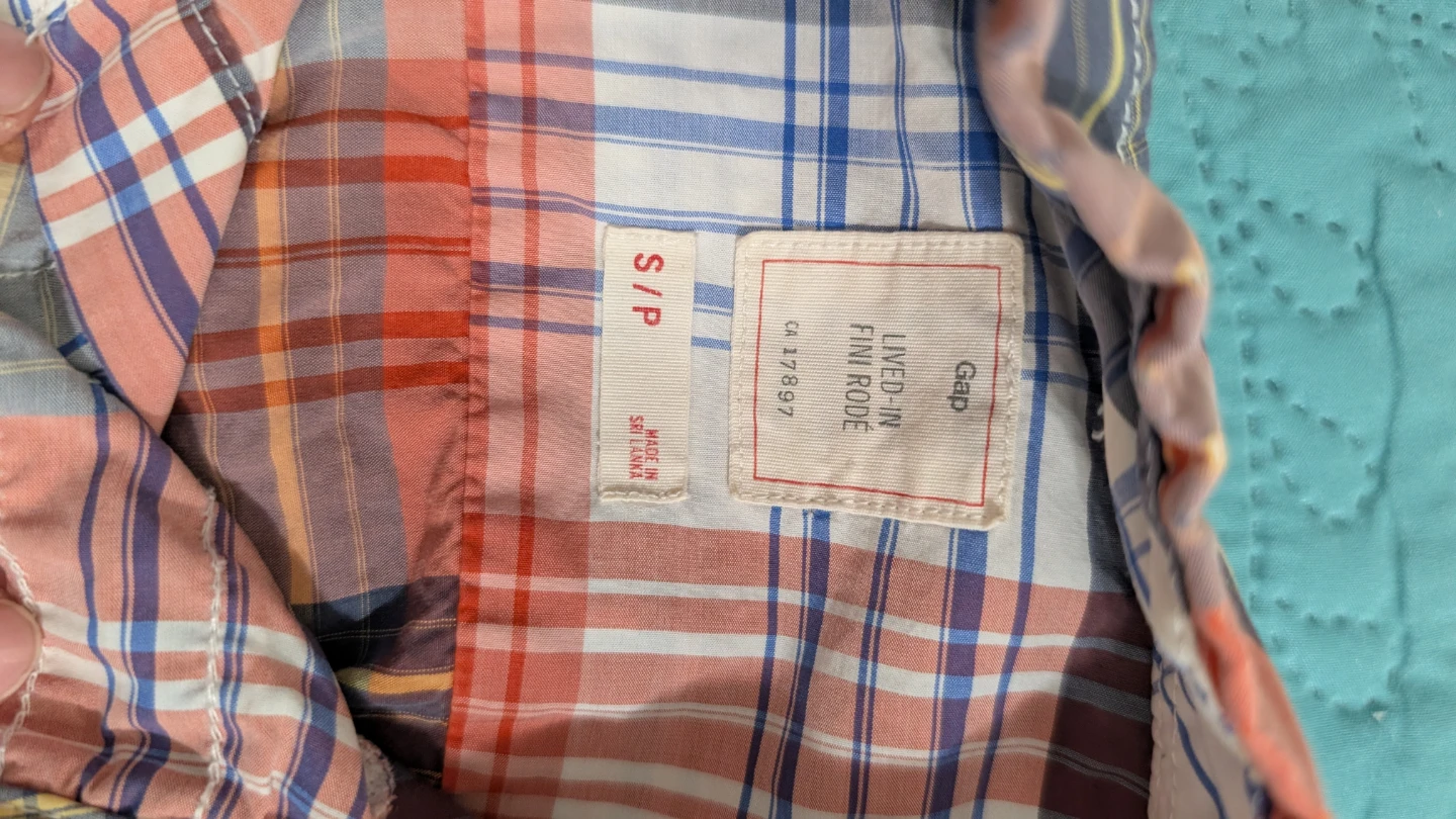 Gap Plaid Button-Up Shirt - Size S/P - photo 2