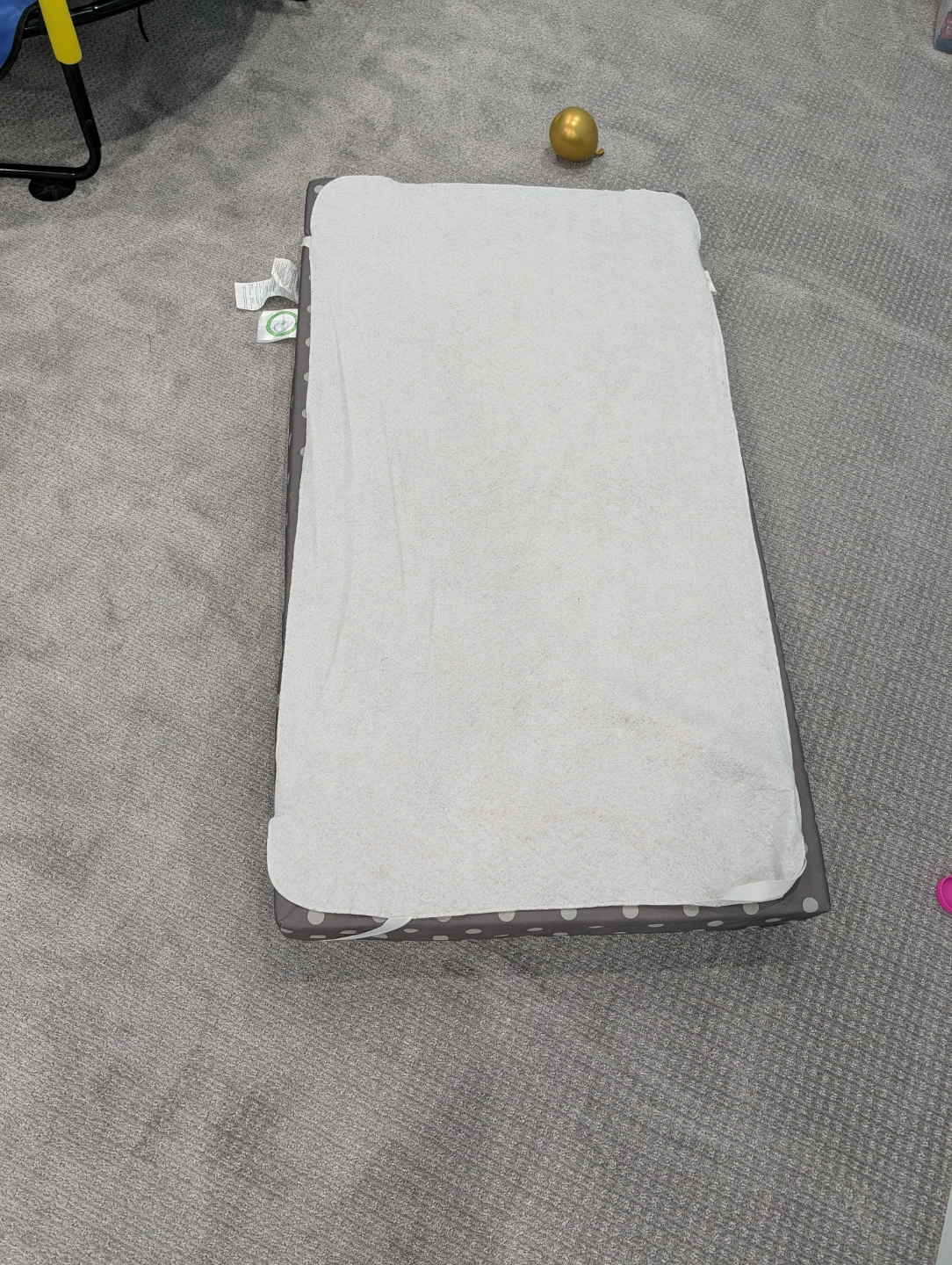 Waterproof Polka Dot Crib Mattress
