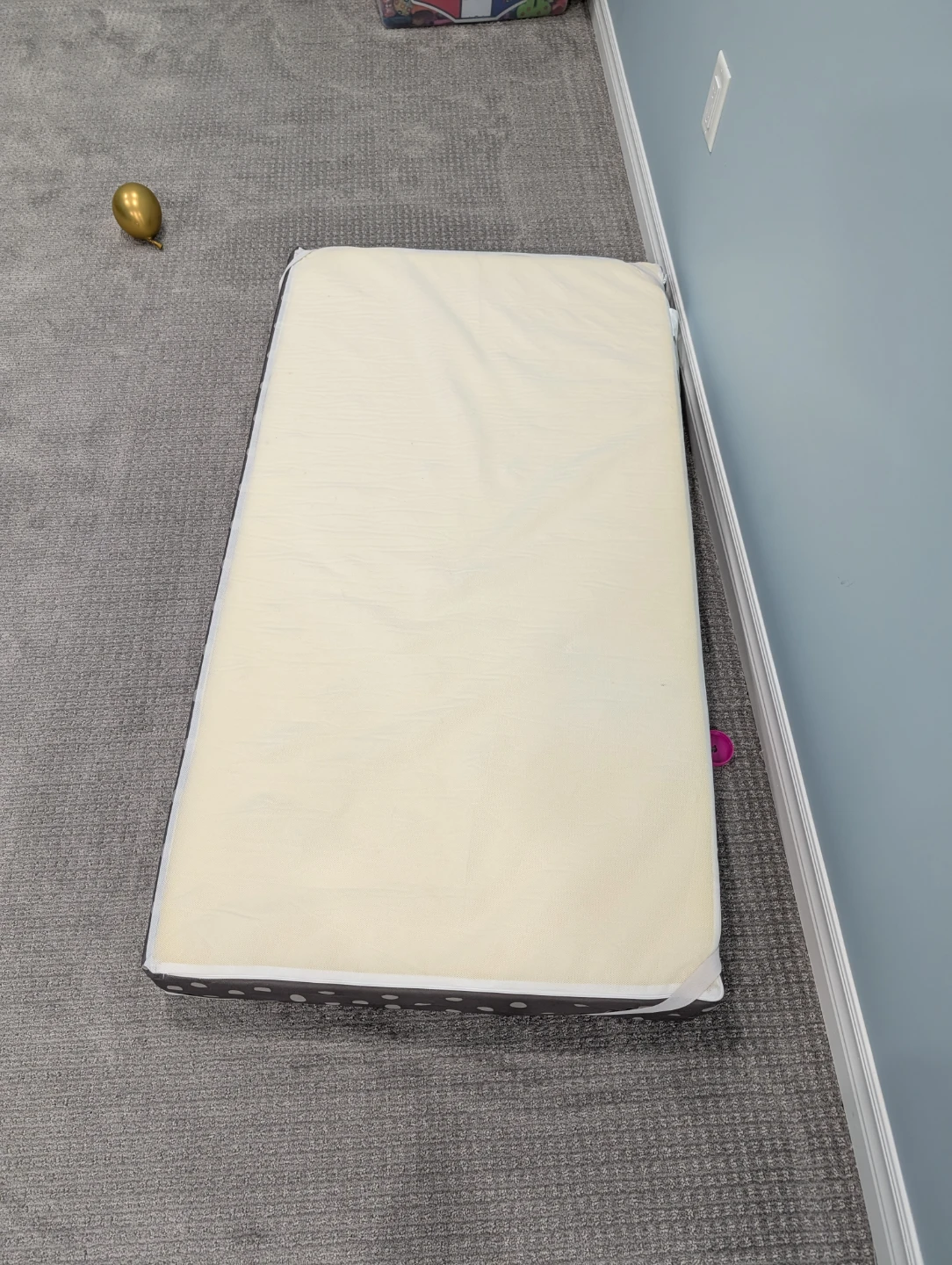 Waterproof Polka Dot Crib Mattress - photo 2