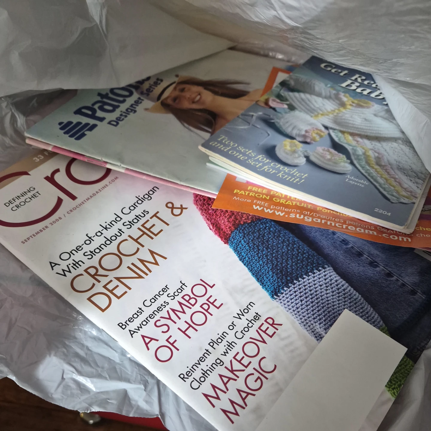 Crochet Hook Set with Case & Crochet Magazines - photo 3