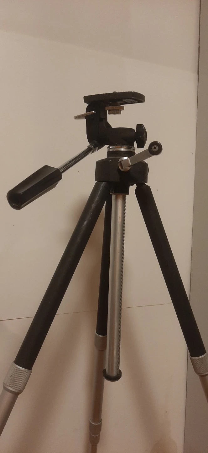 Camera Tripod - photo 2