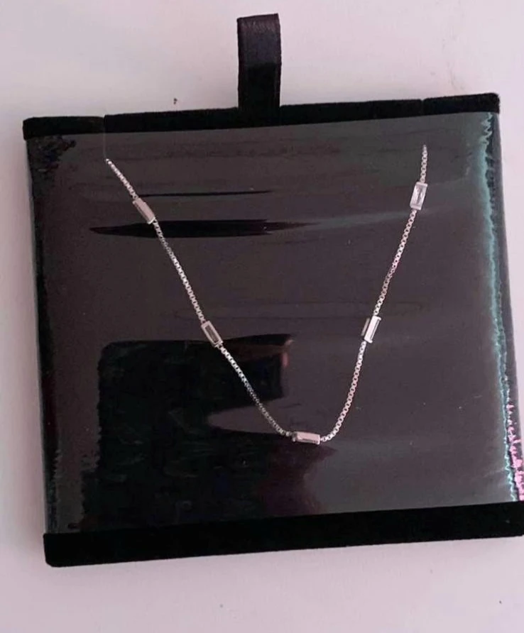 Silver Tone Necklace with Clear Accents