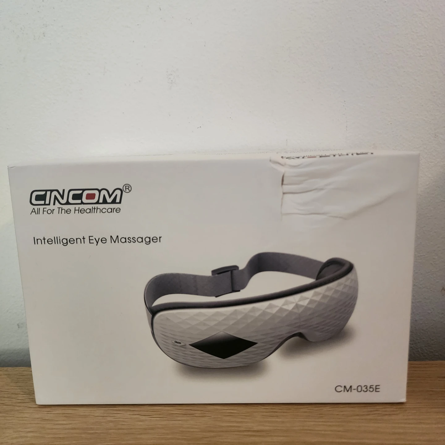 CINCOM Intelligent Eye Massager CM-035E with Heat