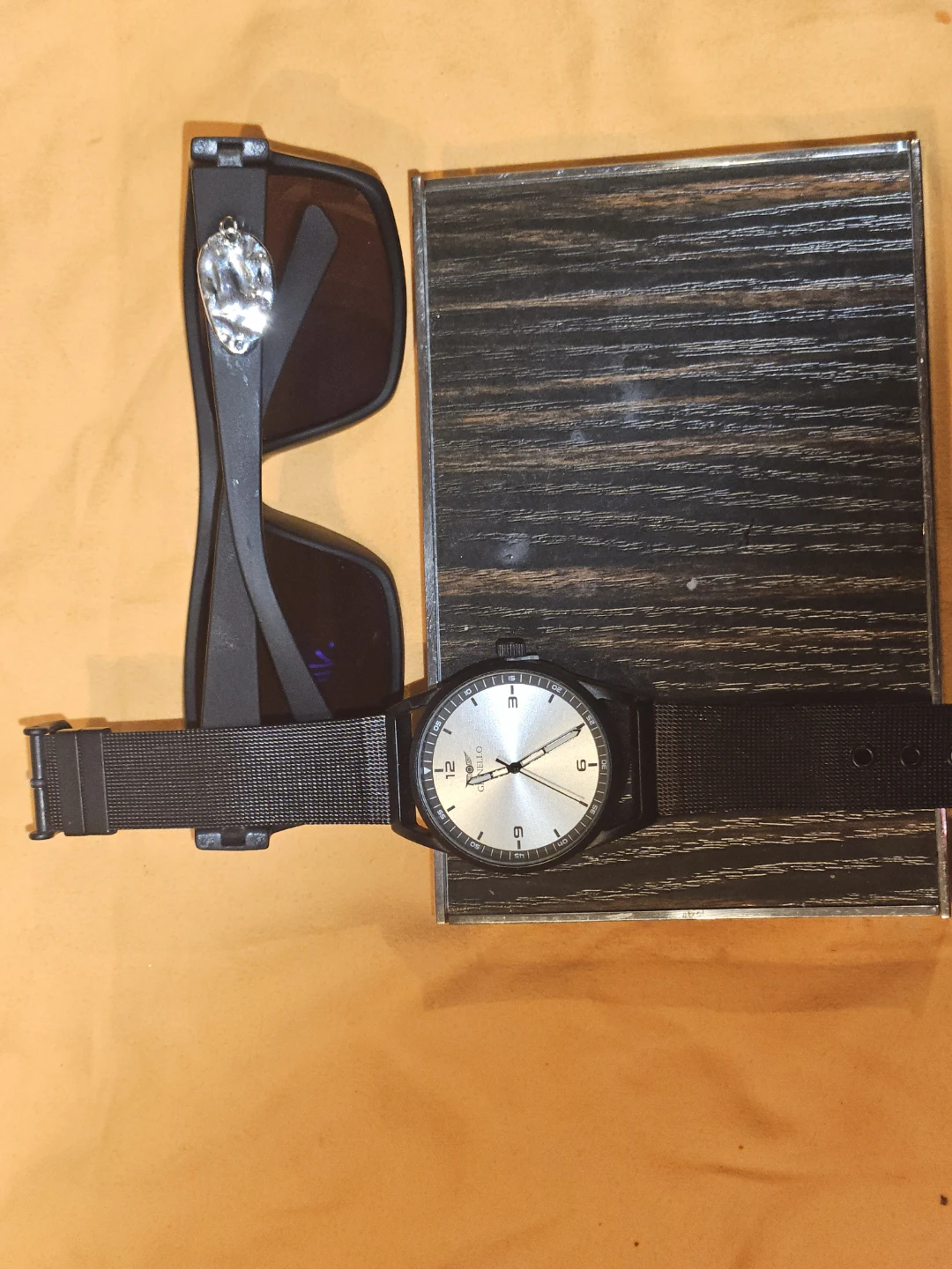 Carrillo Watch & Sunglasses - photo 4