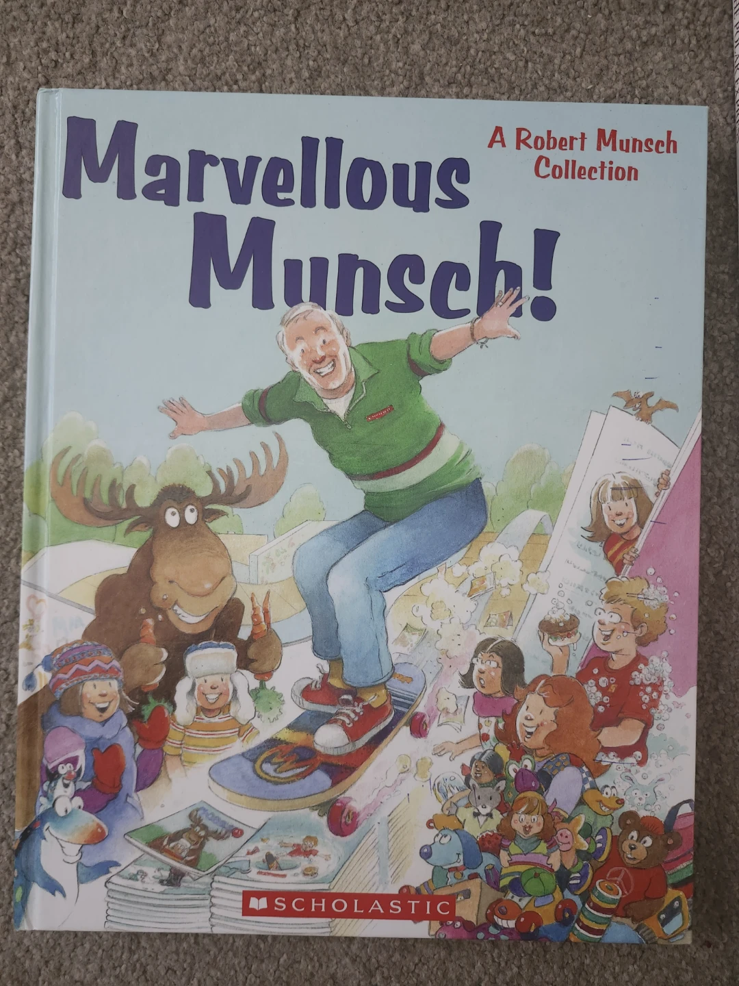 3  Books: Marvellous Munsch!, Harry Potter, The Polar Express - photo 2