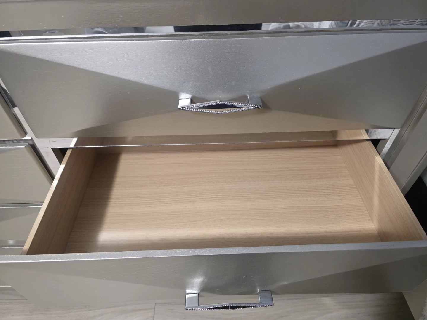 Silver Dresser with 8 Drawers - photo 2