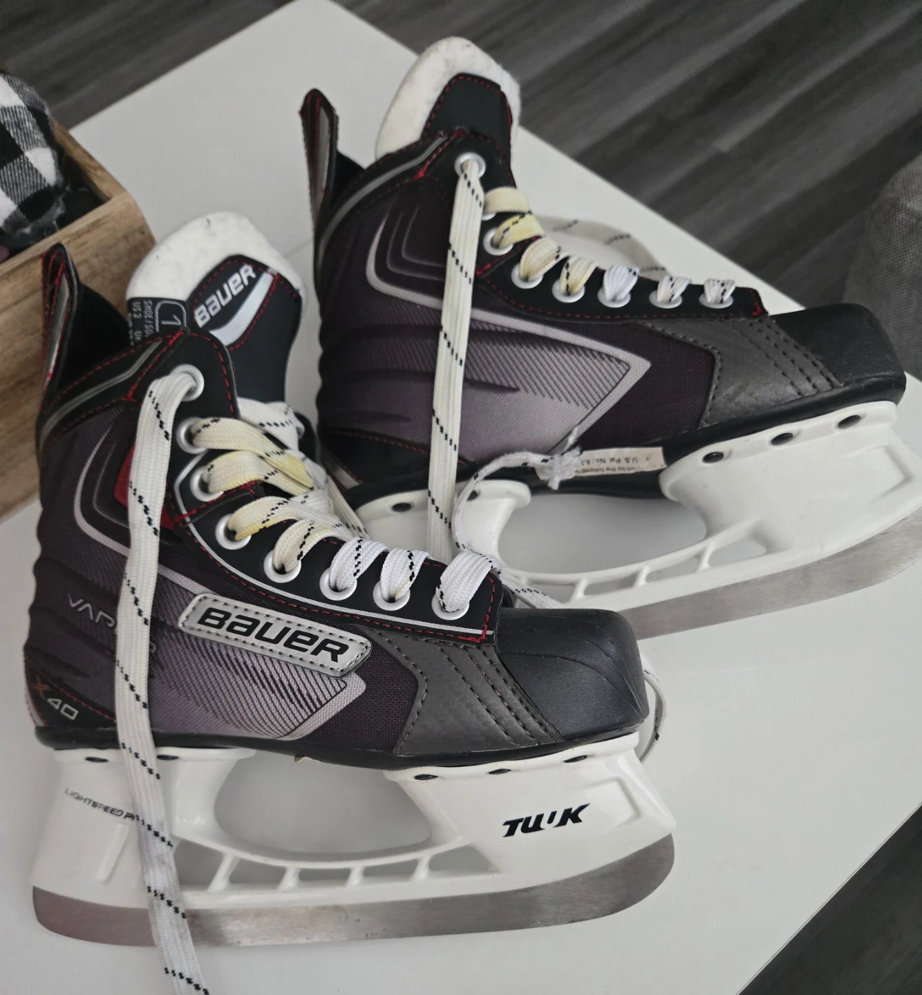 Bauer Vapor X40 Ice Skates - Size 1R