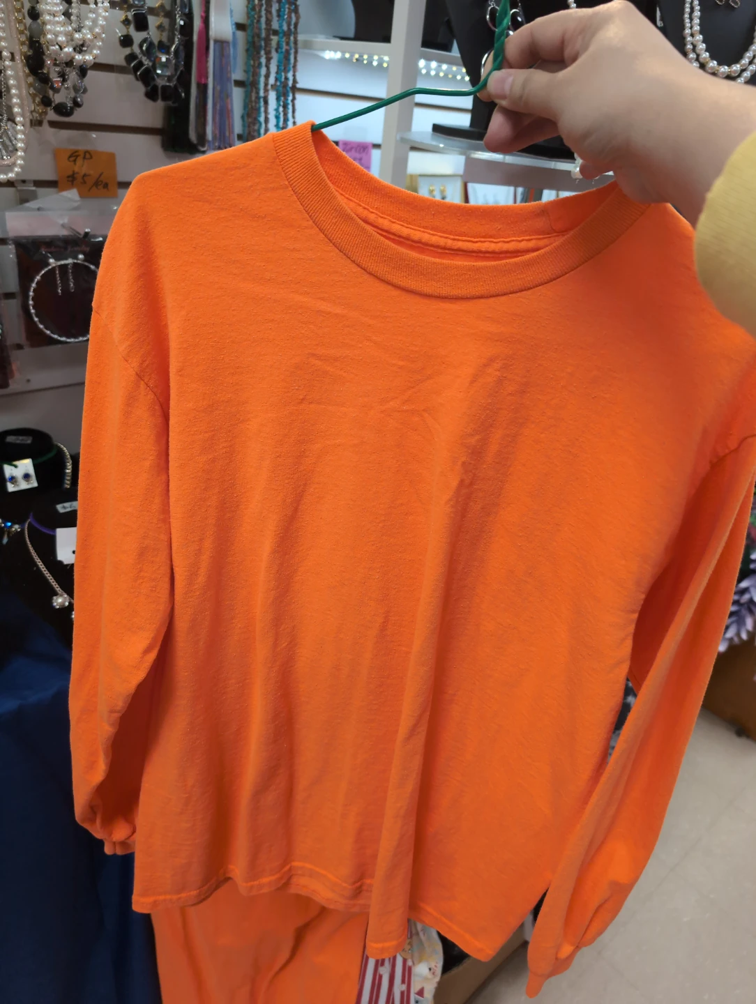 Cotton shirt size L $2 each - photo 2