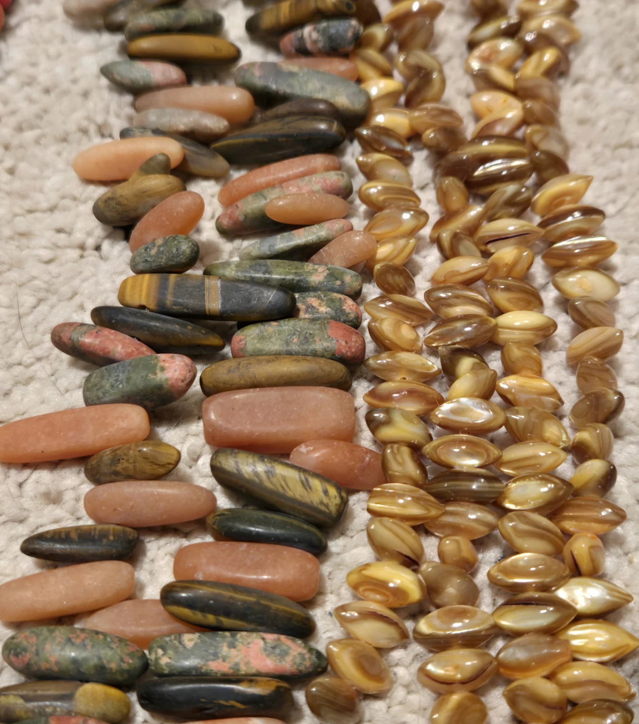 Lot of Assorted Bead Strands (Lot AA) - photo 5