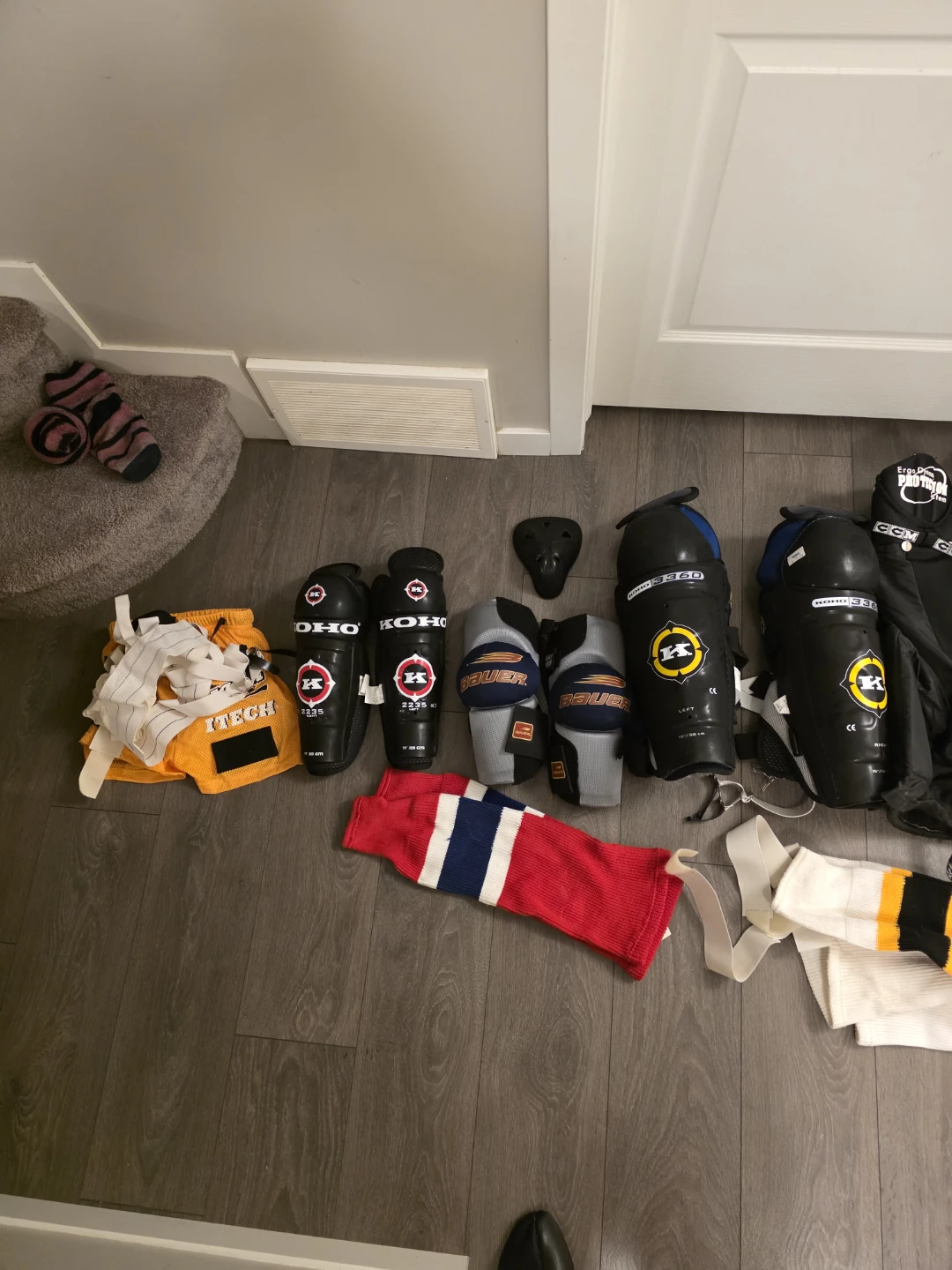 Hockey Gear Set: Bauer, Koho, CCM - photo 3