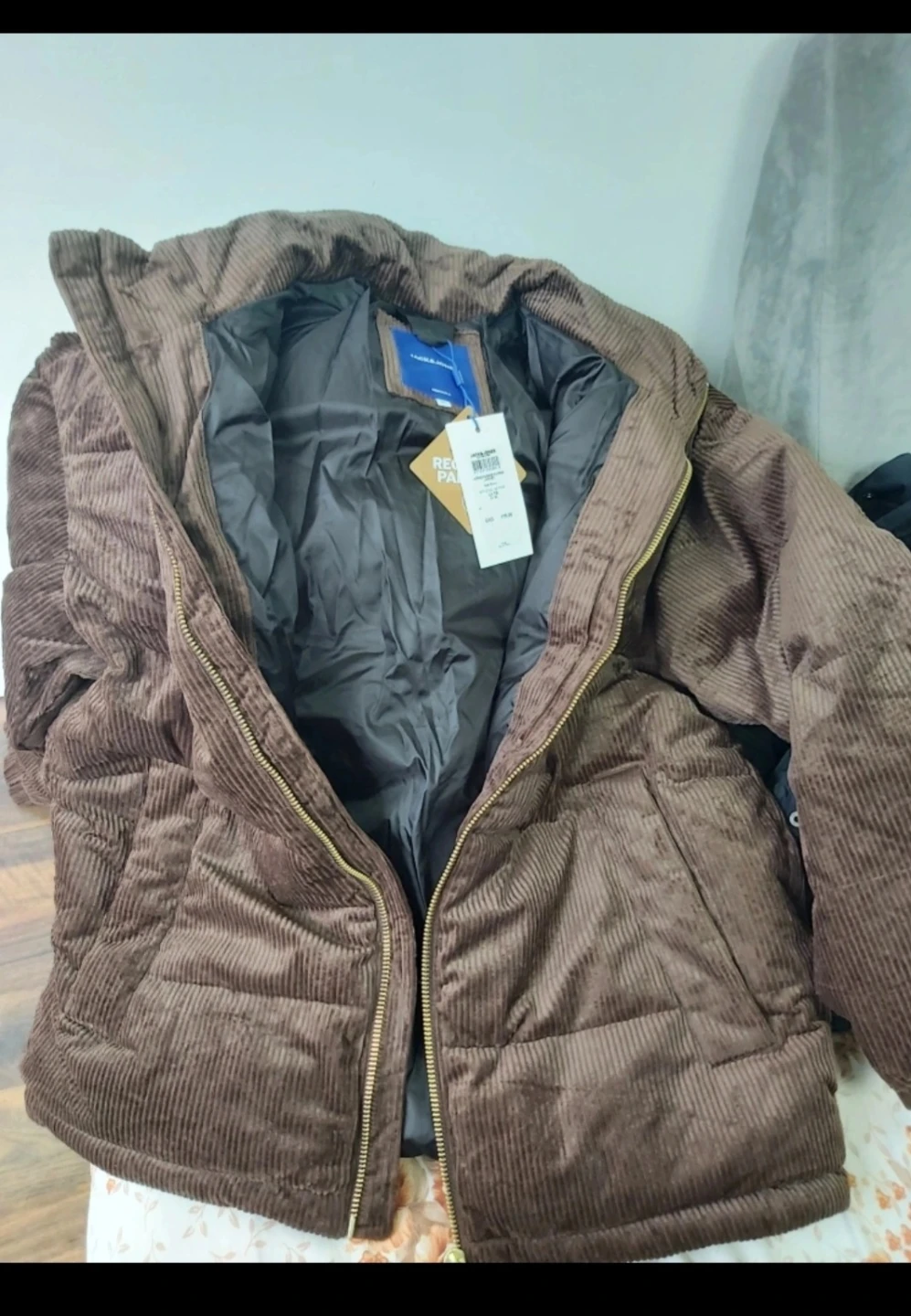 Jack and Jones Corduroy Puffer Jacket (Brand new) - photo 3