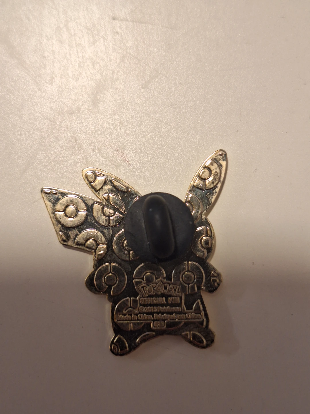 Pikachu Legendary Collection Pin 2015 - photo 2