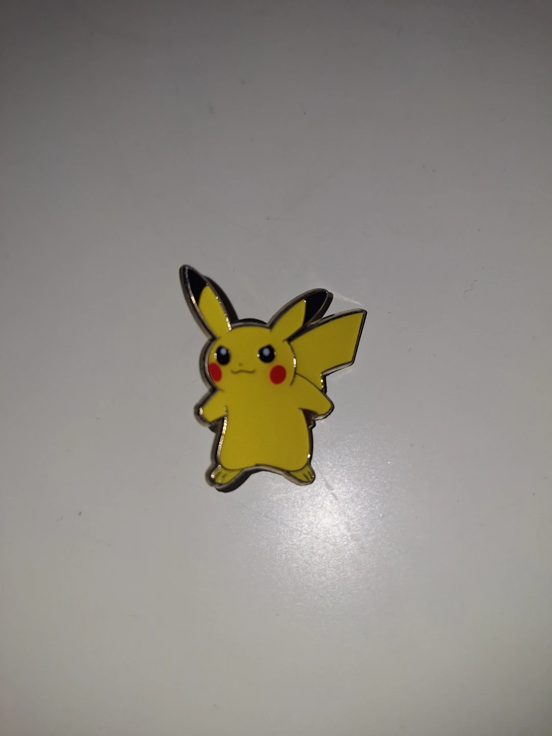 Pikachu Legendary Collection Pin 2015 - photo 3