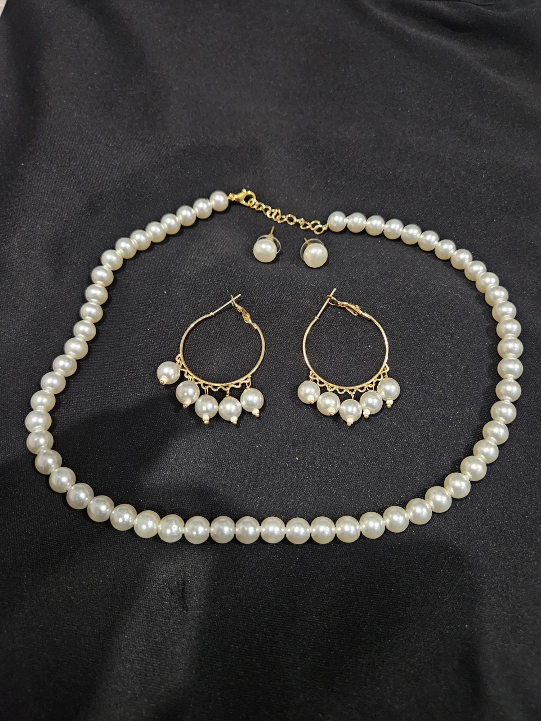 Pearl Necklace and Earrings Set
