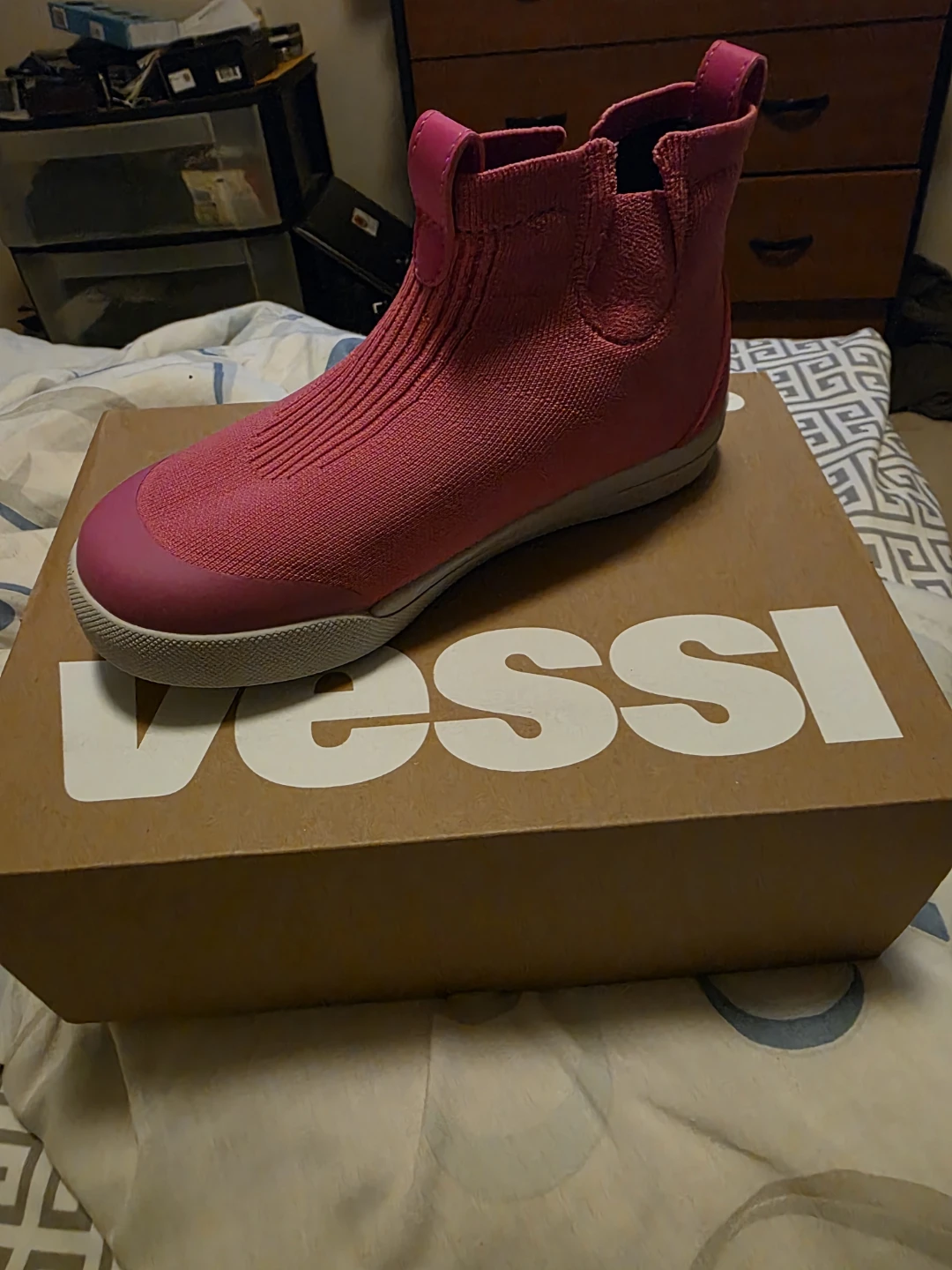 Vessi Kids Weekend Chelsea Boot - Size 3 - Pink