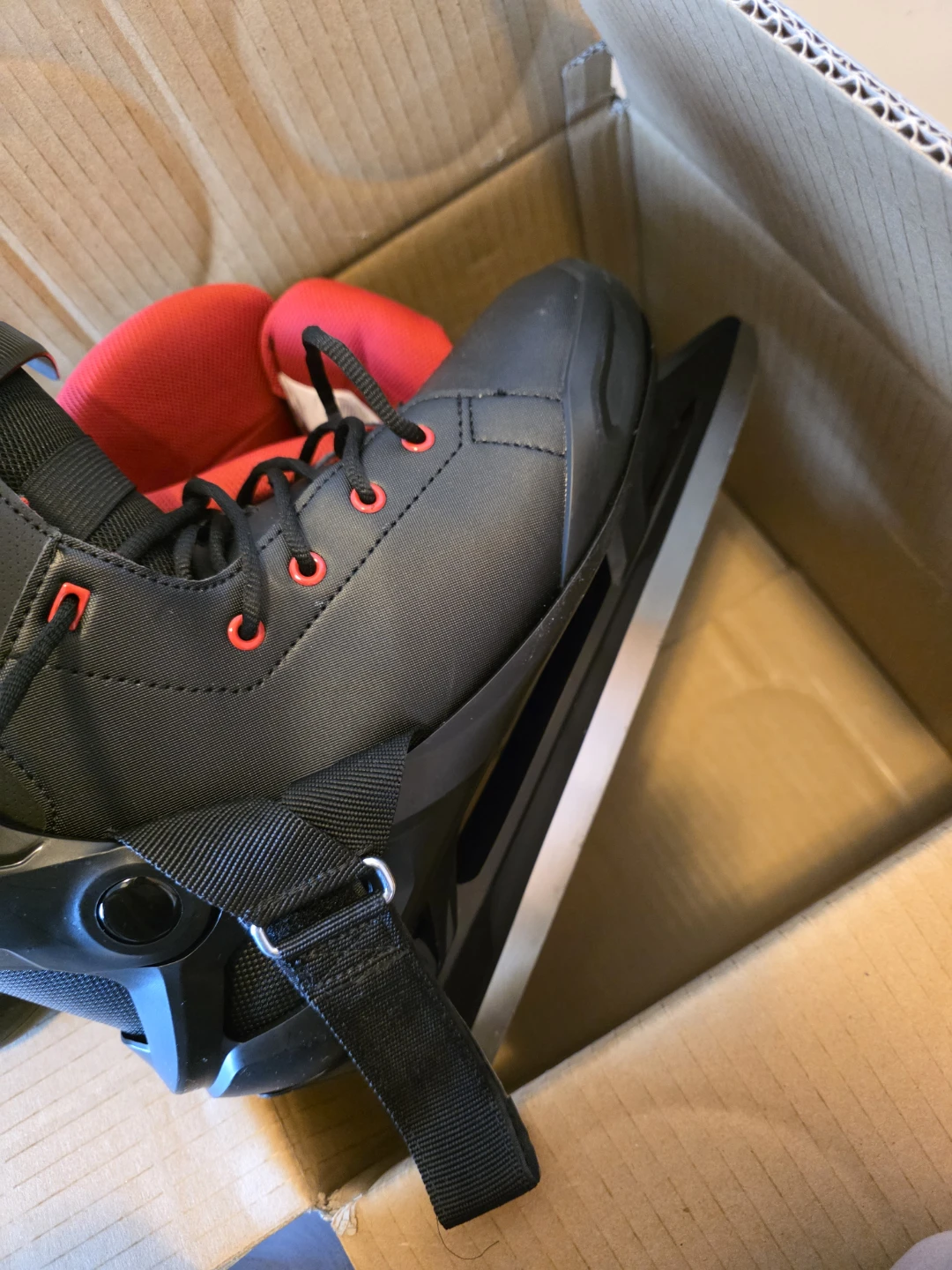 Decathlon Fit500 Men's Ice Skates - Size 9.5 - photo 2
