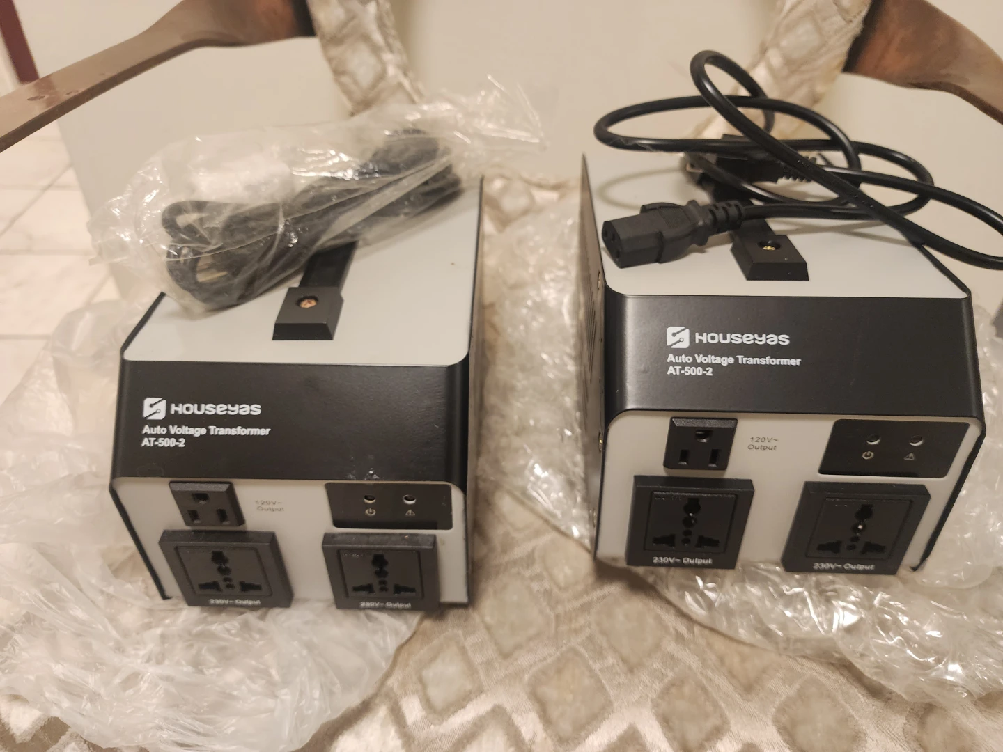 HOUSEYAS AT-500-2 Auto Voltage Transformer