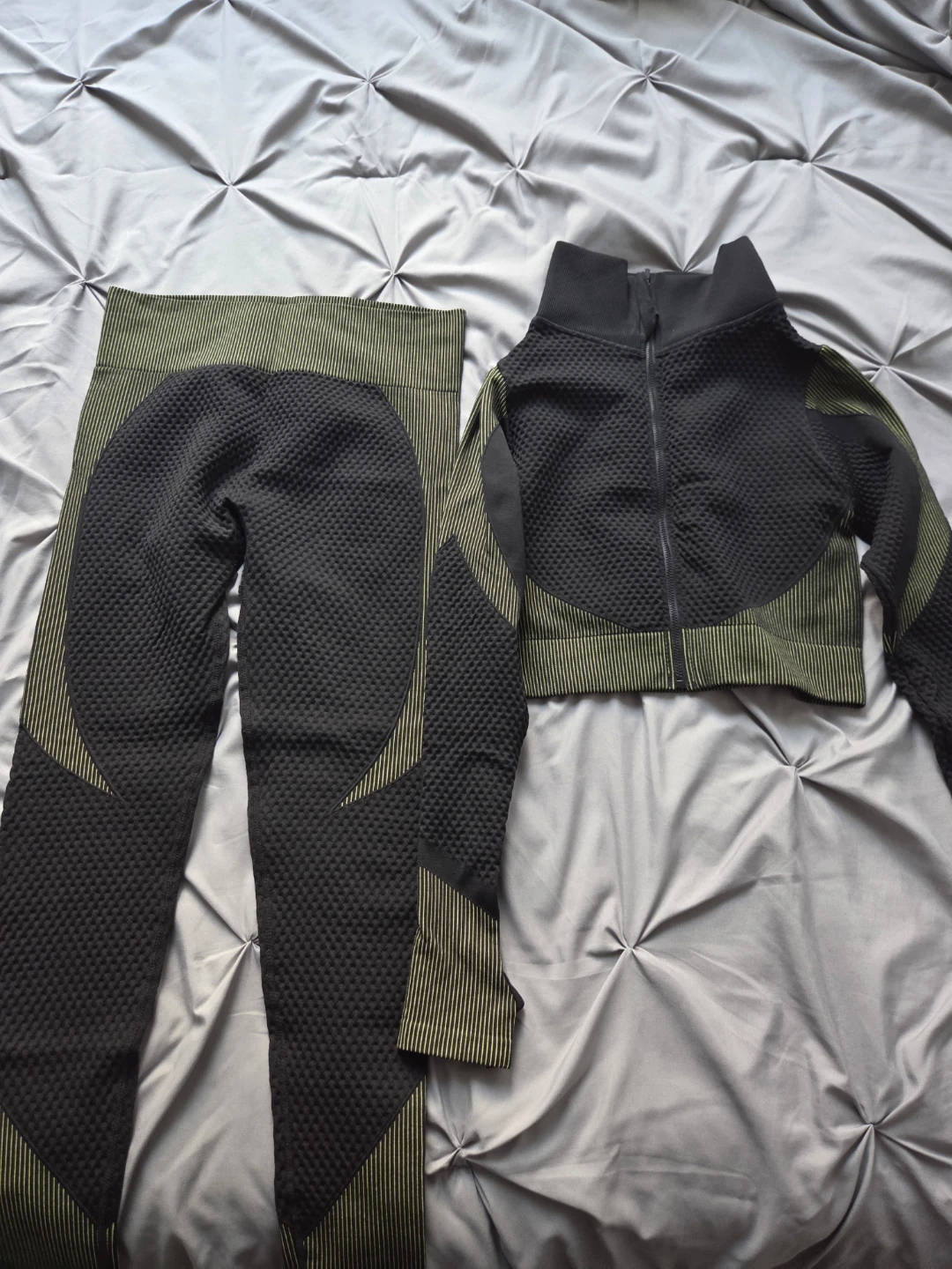 Athletic Set - Black & Olive Green with Good Stretch