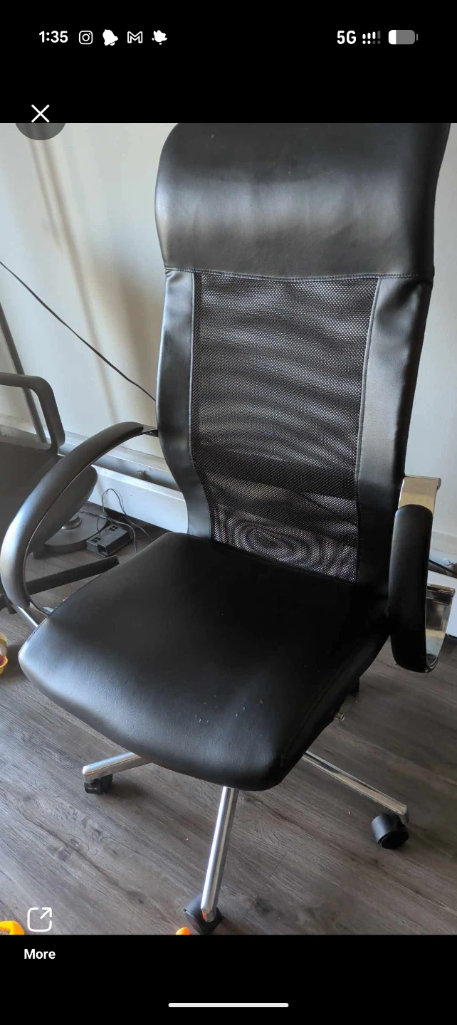 Black Office Chair - photo 4