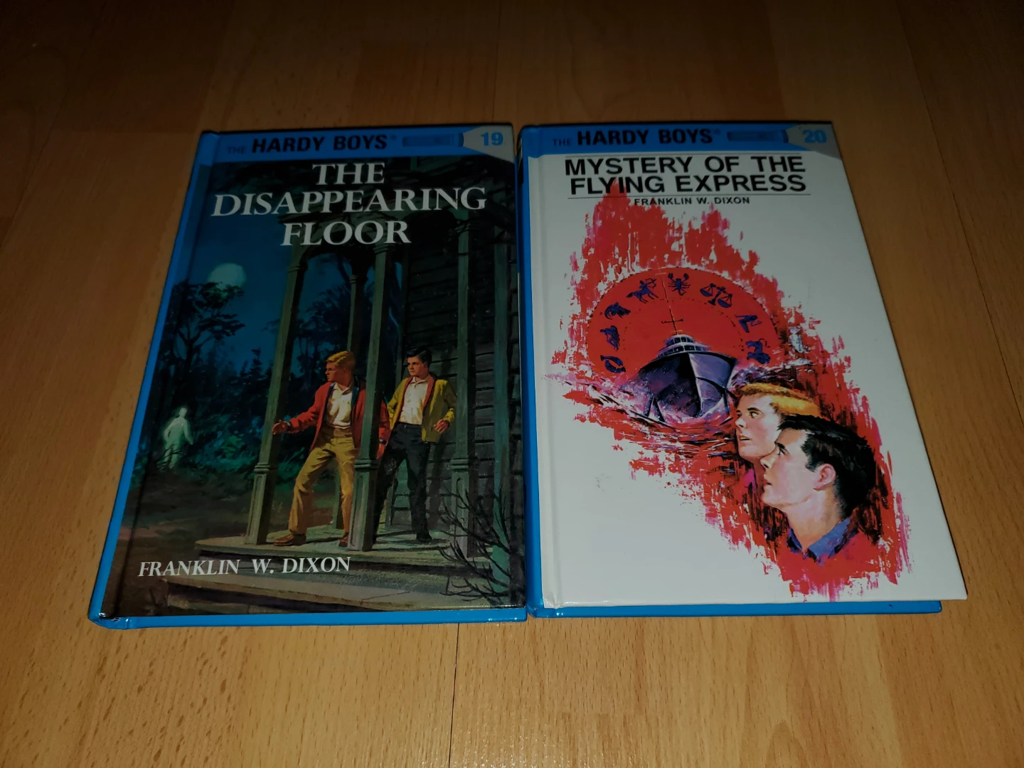 ($3 each) The Hardy Boys Book Collection - photo 4