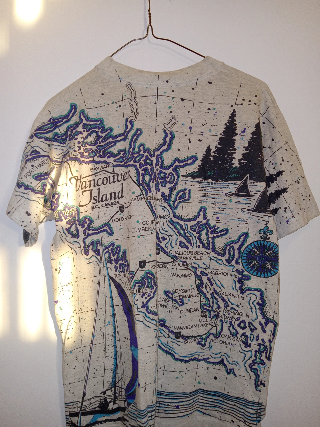 Vancouver Island Graphic T-Shirt 🥕 - photo 2