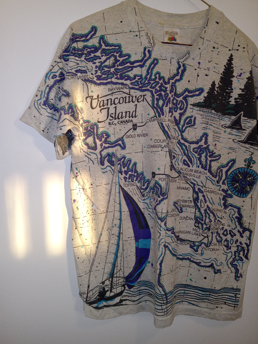 Vancouver Island Graphic T-Shirt 🥕 - photo 3