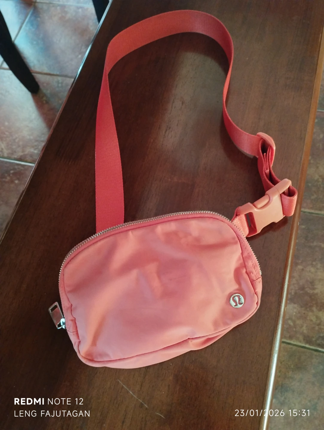 Lululemon Everywhere Belt Bag - Coral