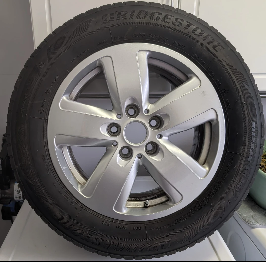OEM 16" ALLOY RIMS and BRIDGESTONE WINTER TIRES - 205-65R16 95H  - photo 5