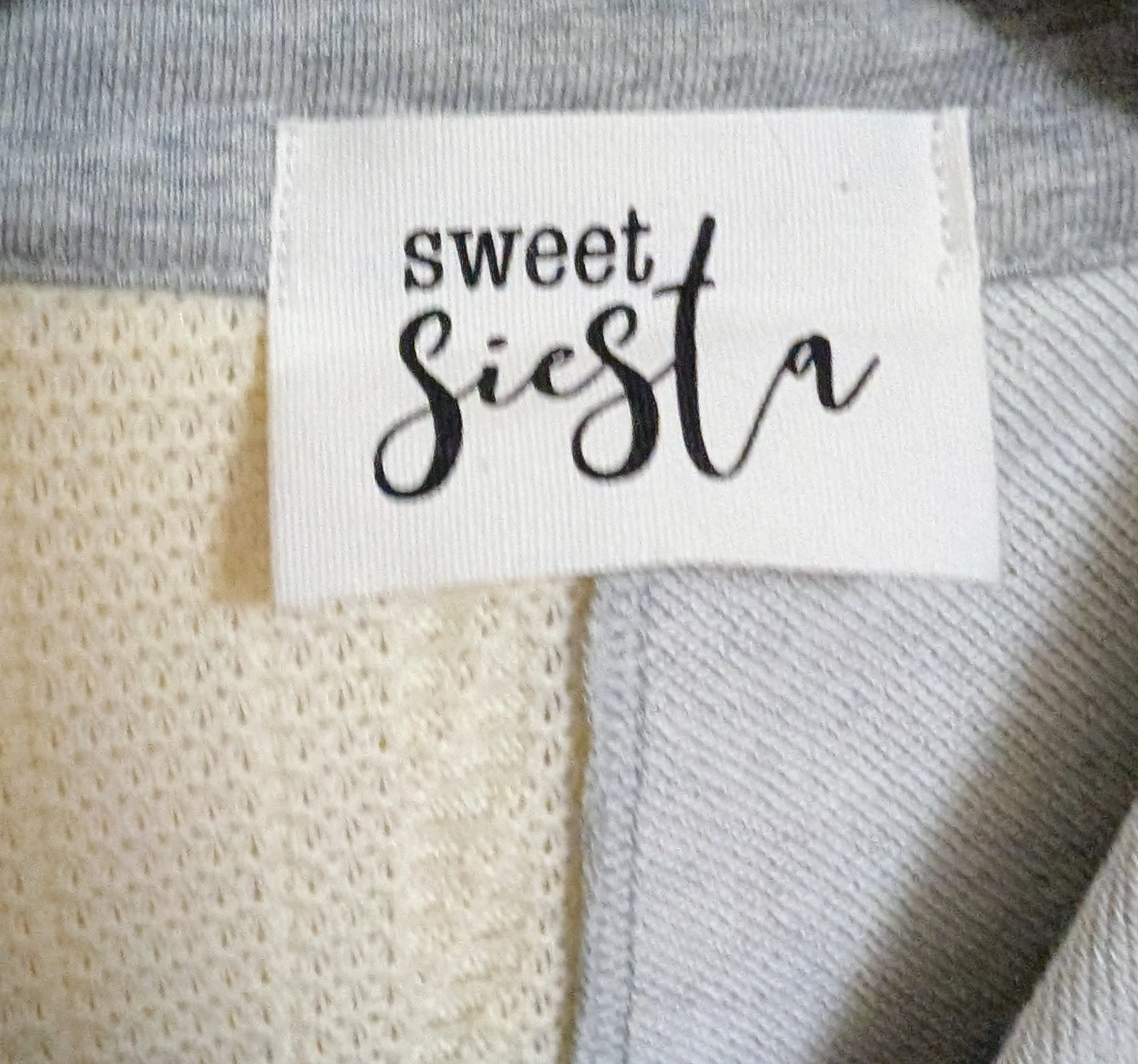 Sweet Siesta Colour Block Pullover - Women's Size Medium - photo 2