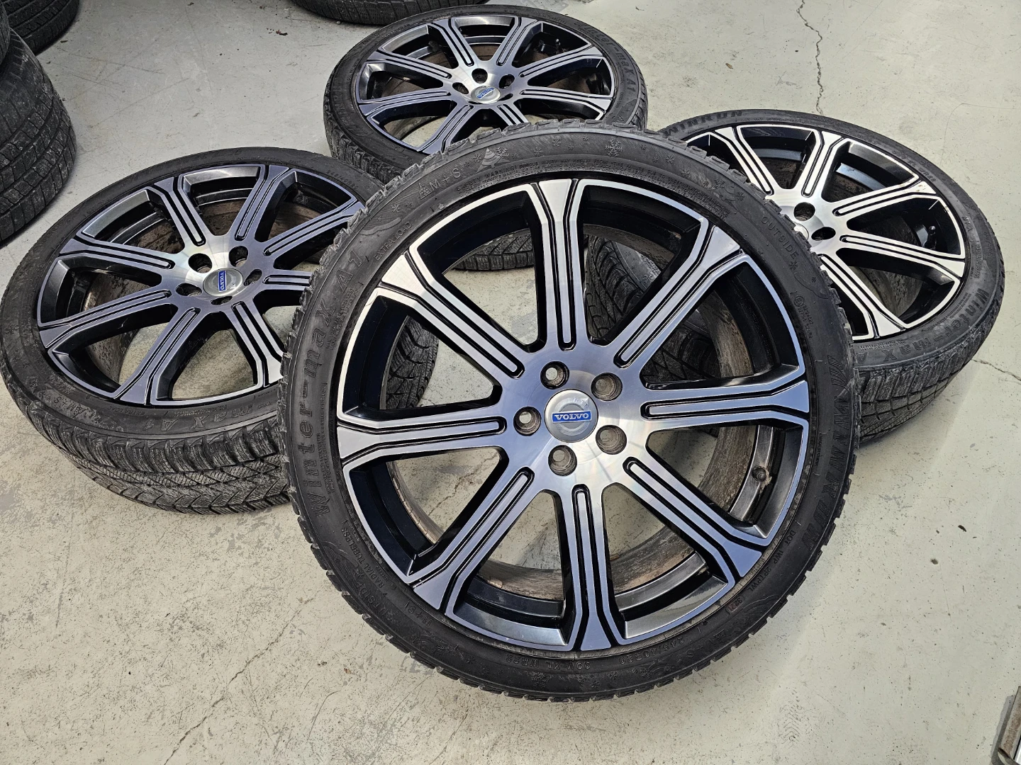 VOLVO XC60 WINTER TIRES ON O.E.M RIMS 245/40 R20 - photo 2