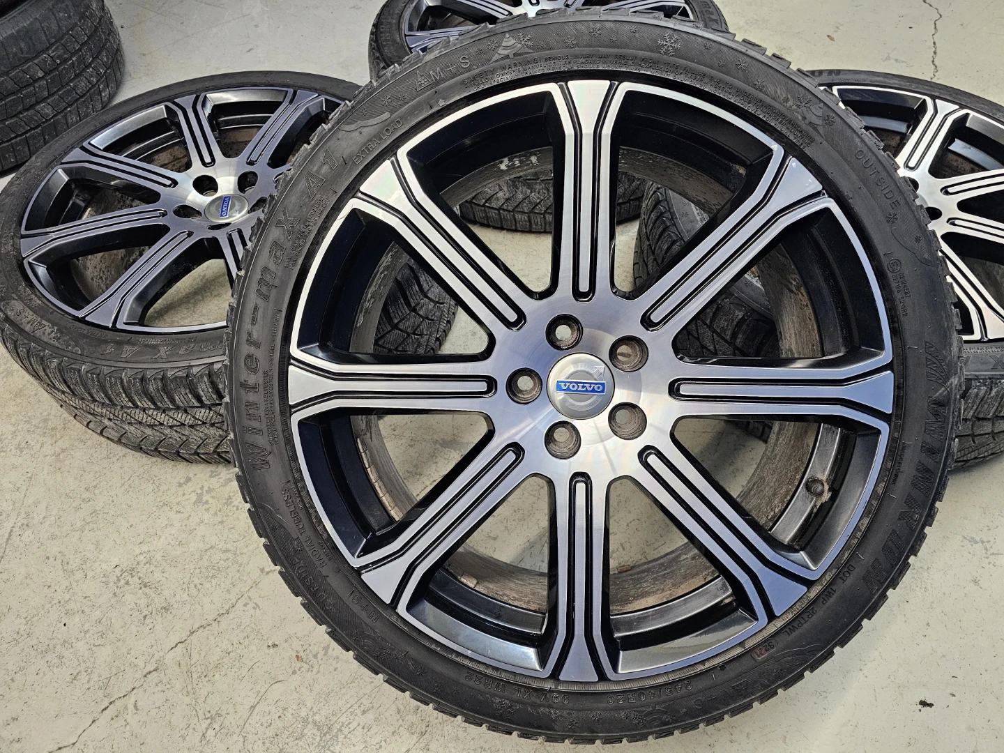 VOLVO XC60 WINTER TIRES ON O.E.M RIMS 245/40 R20 - photo 3