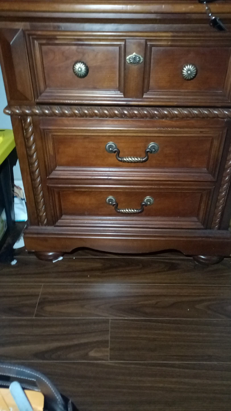 2 Wooden Nightstand with 3 Drawers