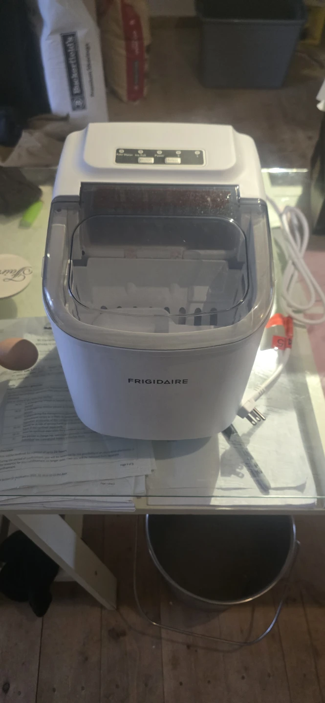 Frigidaire Ice Maker - White