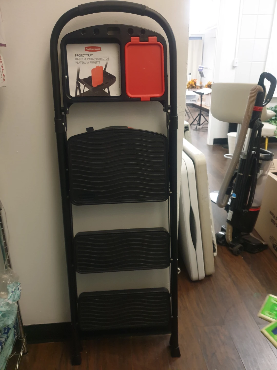 Rubbermaid 3-Step Stool - photo 2