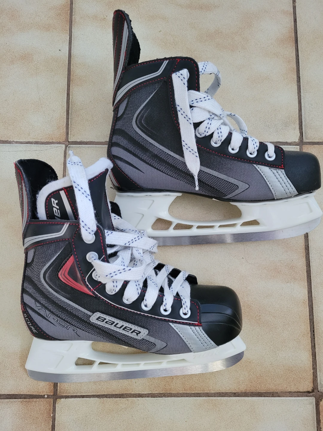 Bauer Vapor hockey skates size 6.5M