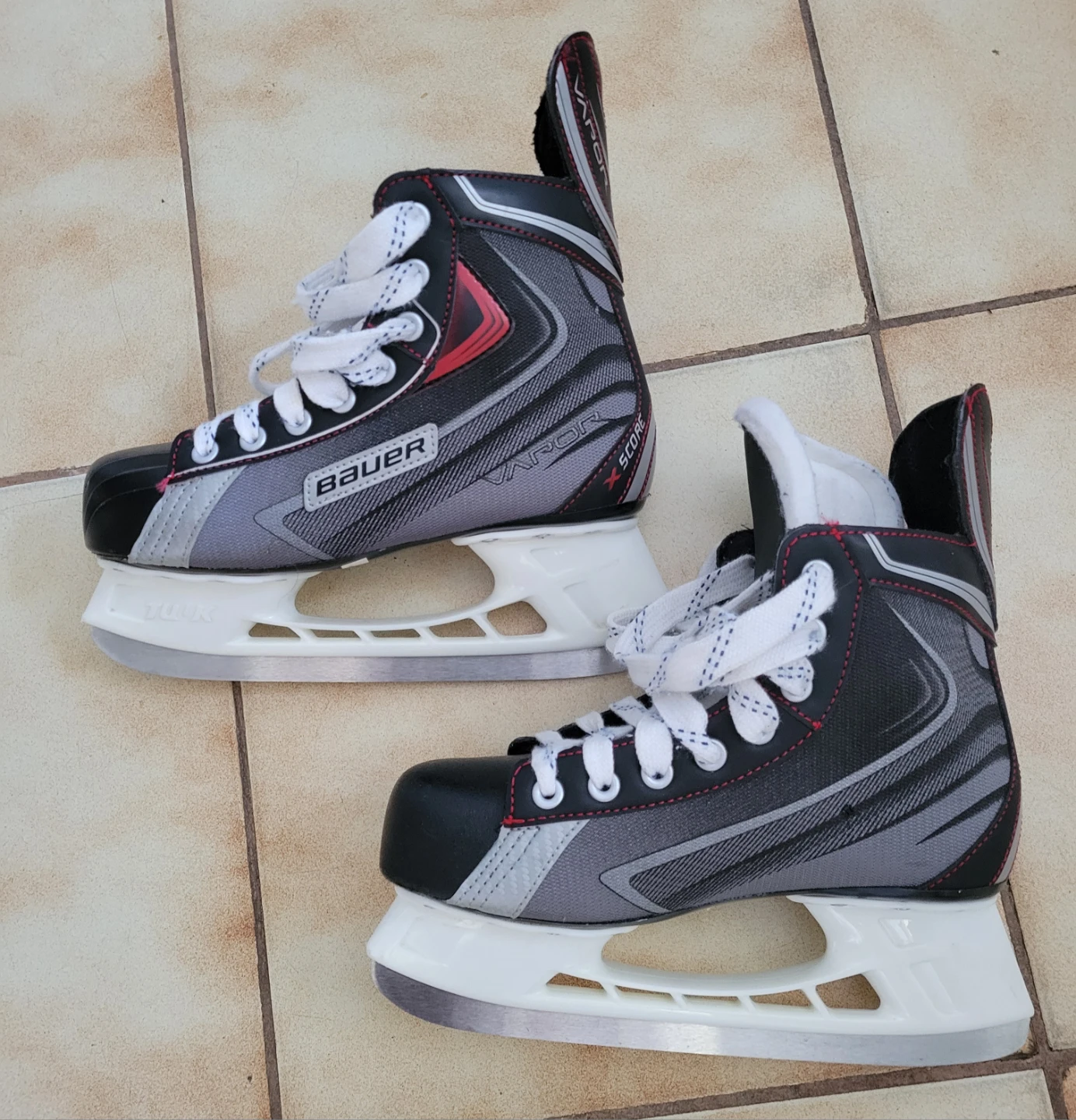 Bauer Vapor hockey skates size 6.5M - photo 2