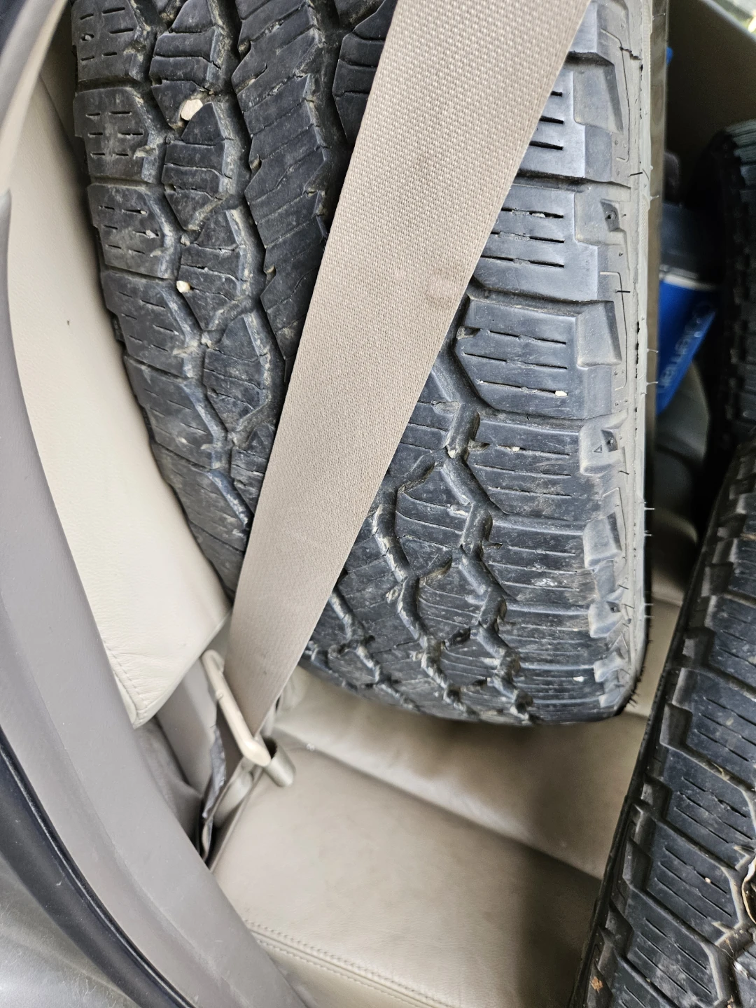 255 70 17in set of 4 matching winter tires - photo 2