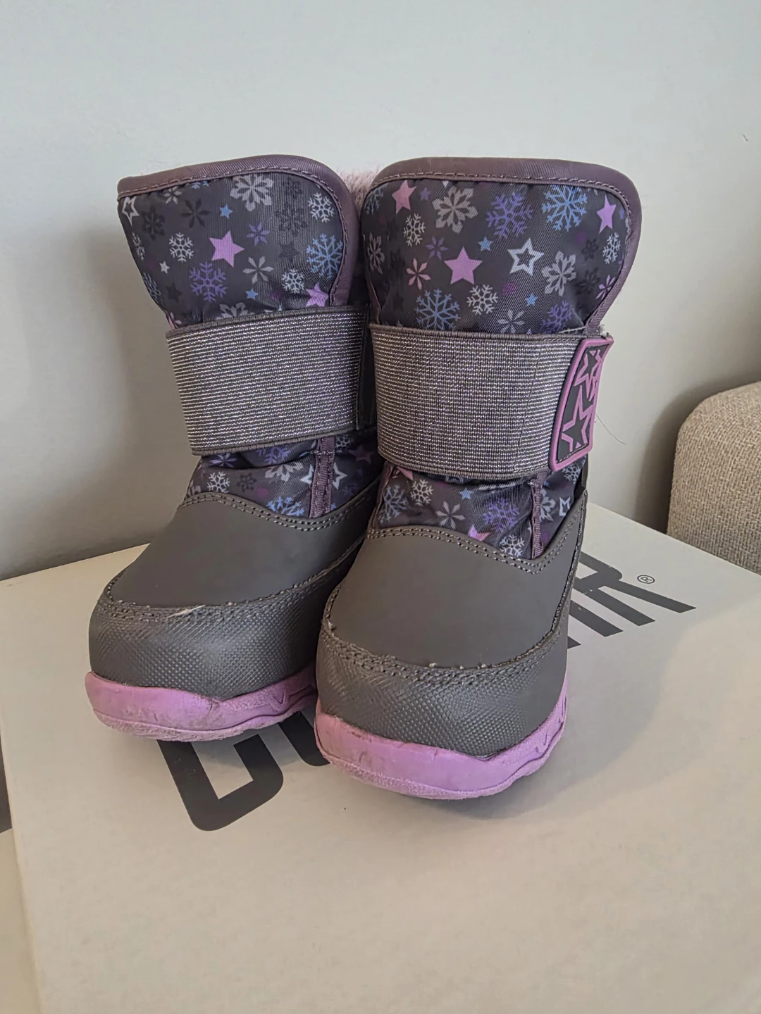 Cougar Soar Charcoal Winter Boots - Size 6