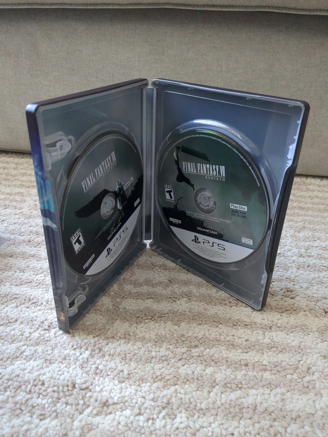 Final Fantasy VII Rebirth PS5 Game  with steel case - photo 3