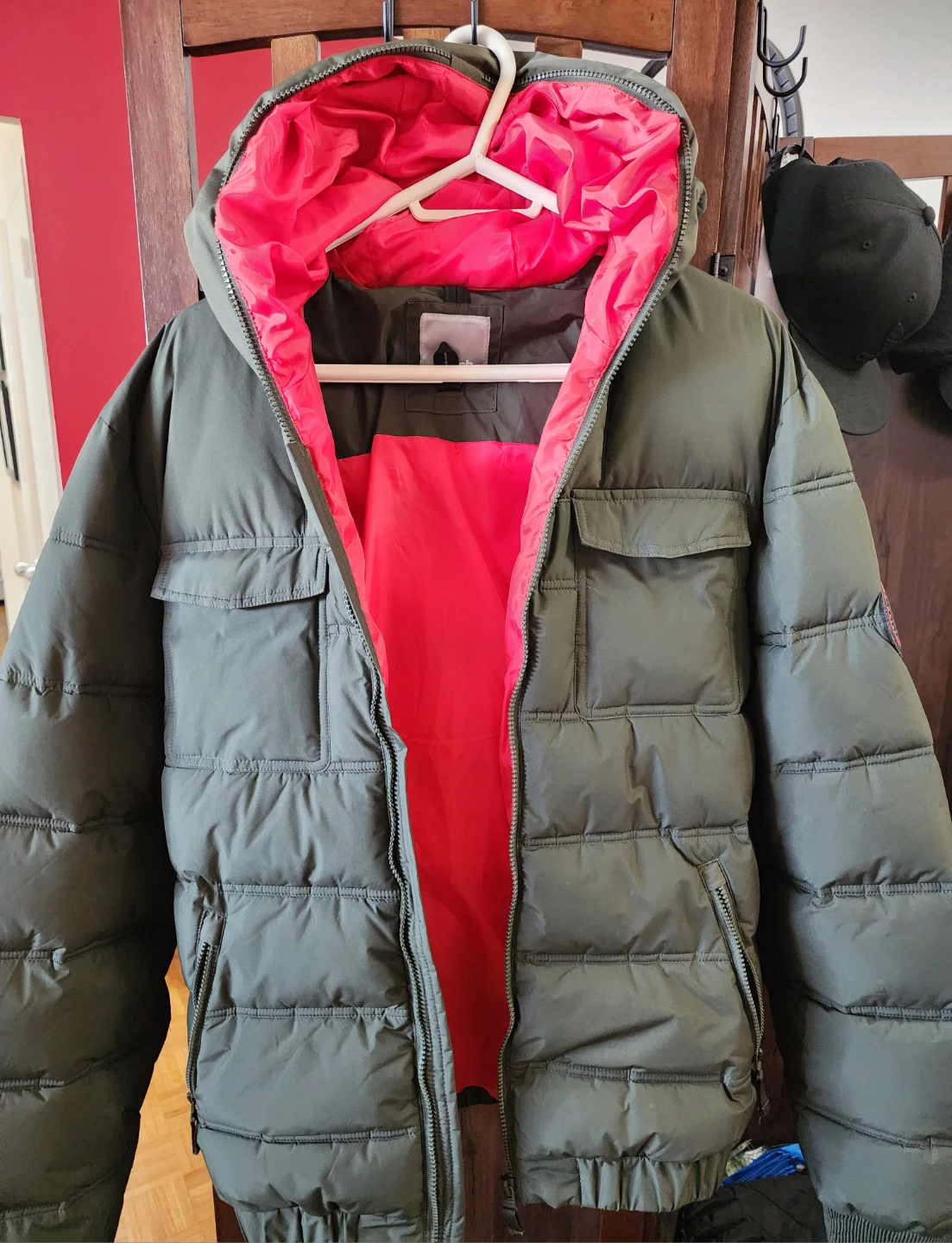Bench Puffer Jacket Army Green & Red (L)