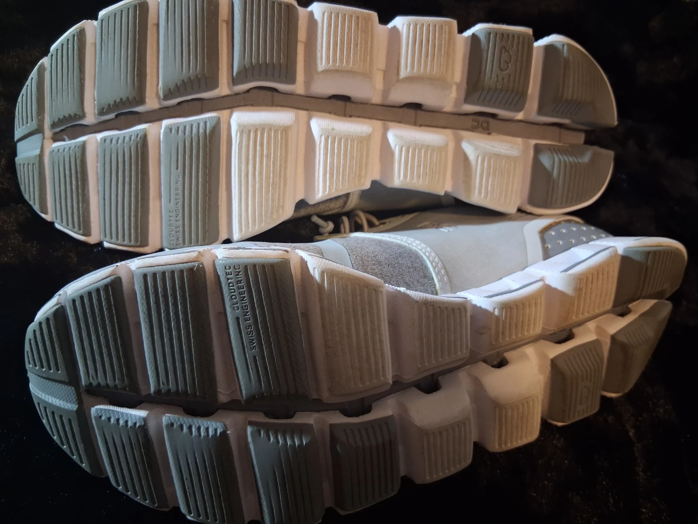 On Cloud Running Shoes - photo 3