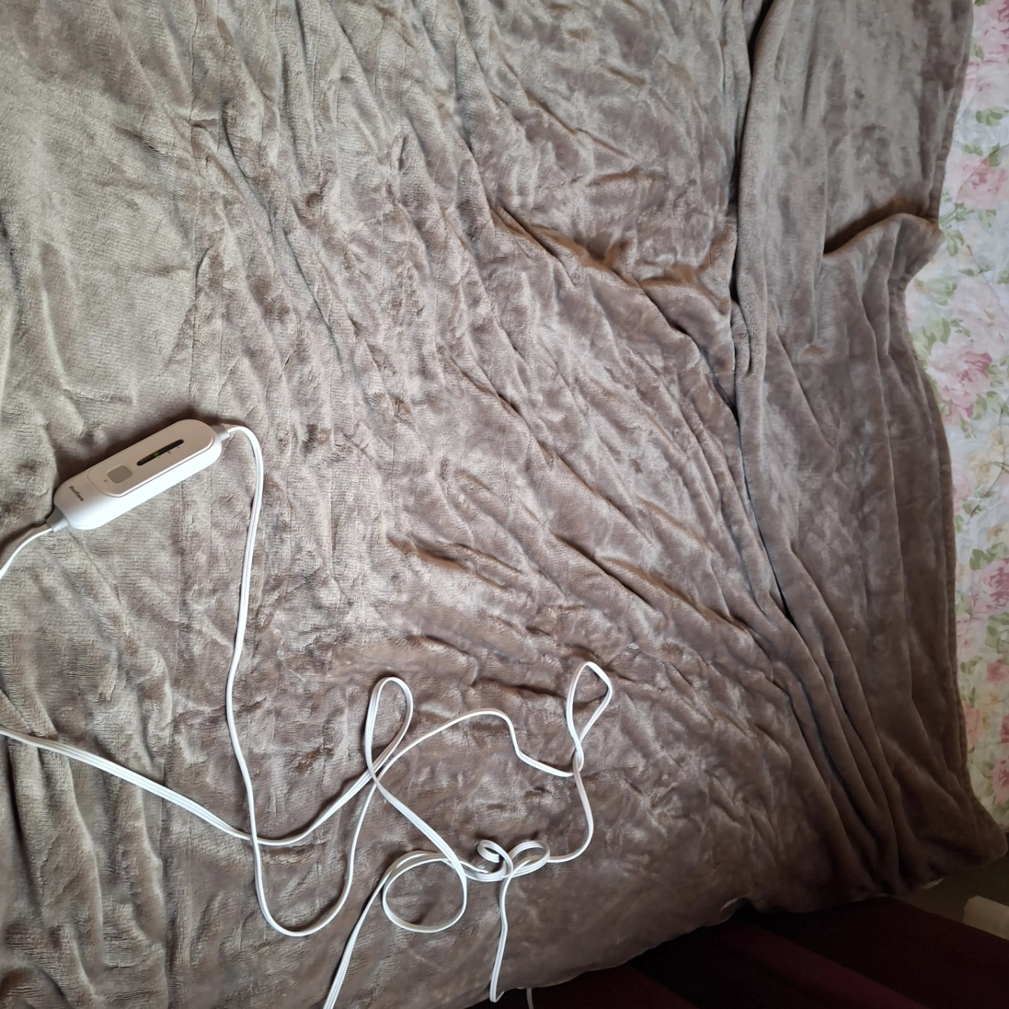 MaxKare Electric Heated Blanket - photo 2