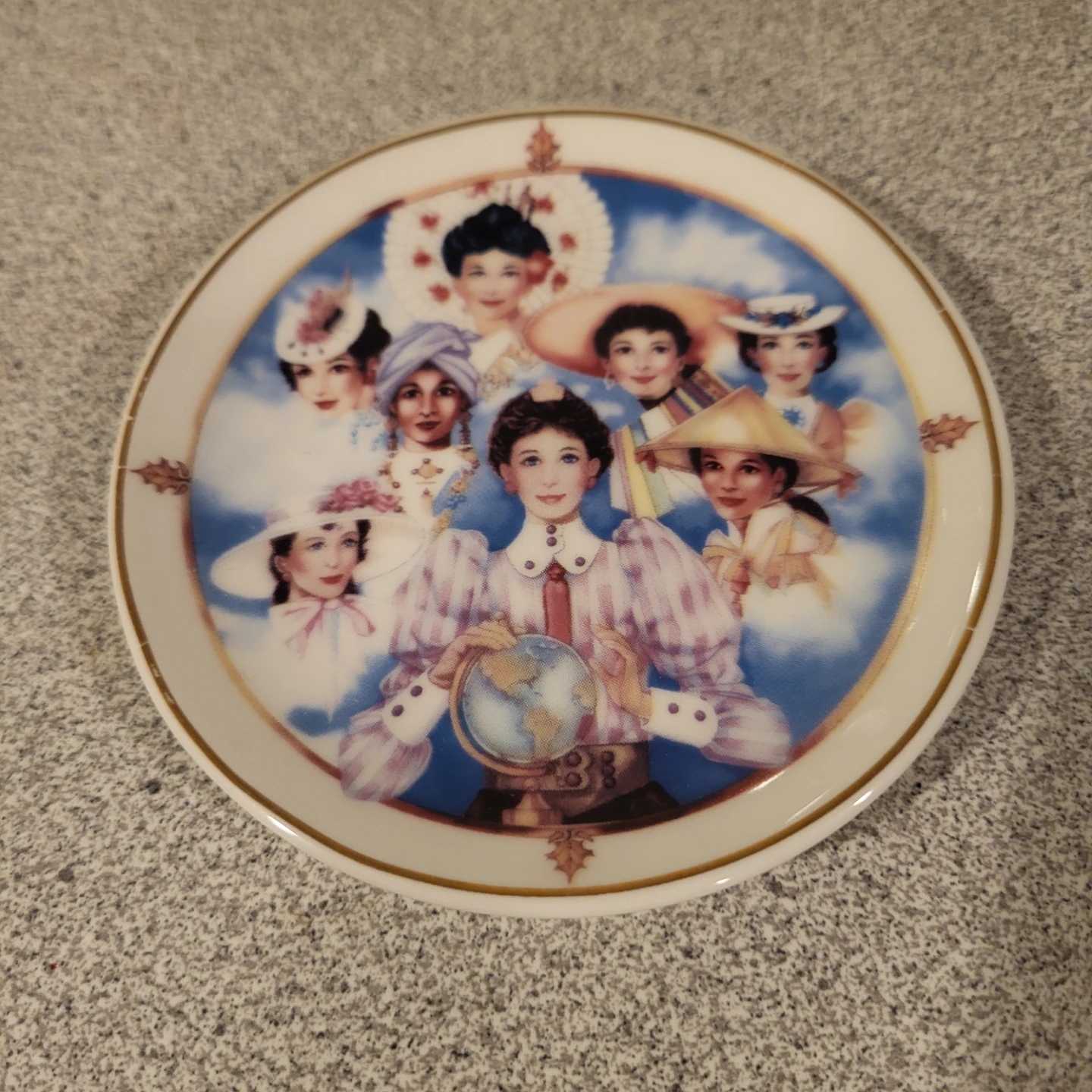 Avon Canada Increase Reward Club Collector Plate